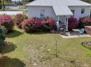 305 NE 1st St, Chiefland, FL 32626