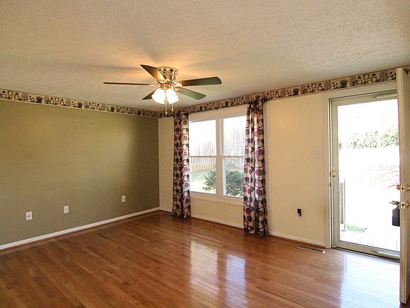 5th image of 120 Irene Dr