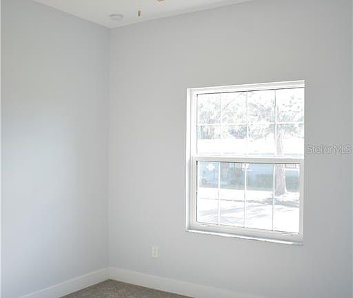 4th image of 819 42nd Ave S