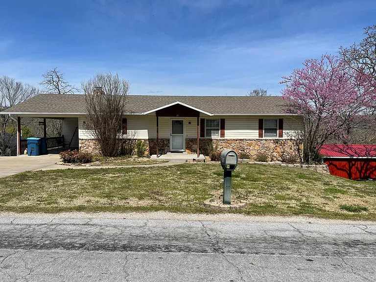 19 Beach Blvd — Photo 29