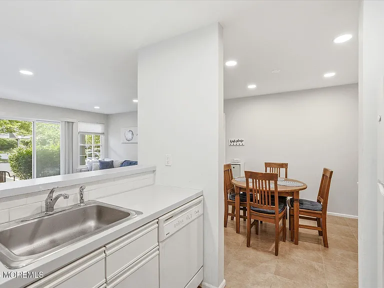 17 Hackamore Ct — Photo 6