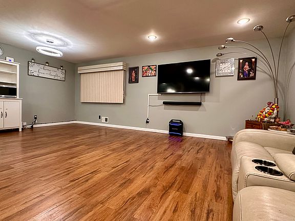 Living/Dining room.