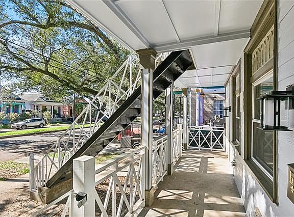 2nd image of 2813 Banks St #2A