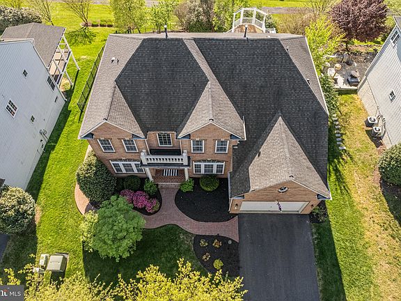4th image of 19115 Dalton Points Pl