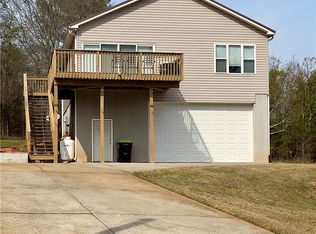 160 Hudgins Lake Rd, Townville, SC 29689