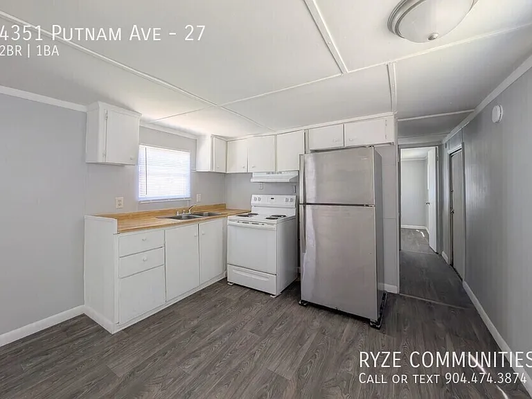 4351 Putnam Ave #27 — Photo 8