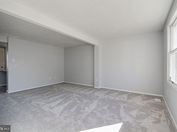 4th image of 3460 Belfry Ln