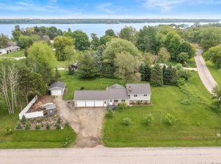 N8612 S Shorecrest Rd, Beaver Dam, WI 53916