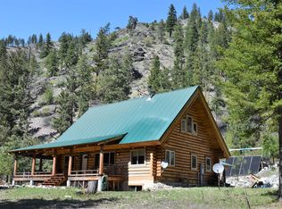 2250 1st Crk Rd, Chelan, WA 98816