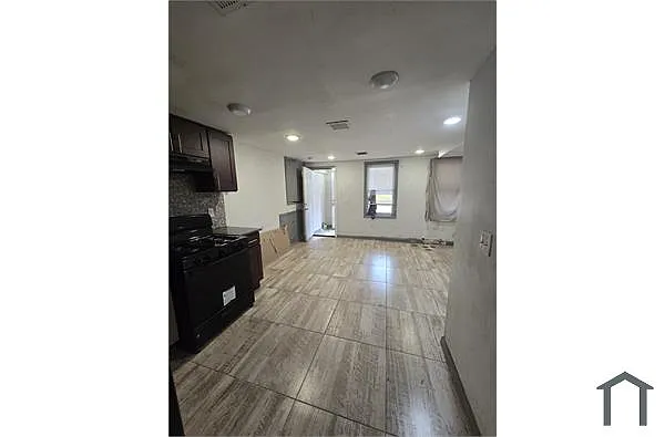 Building Photo - 329 Forrest St #1