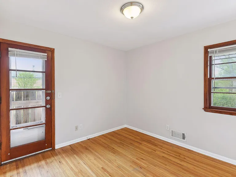 2237 Hampshire Ave S — Photo 10