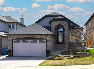 92 Sherwood Rise NW, Calgary, AB T3R1P6