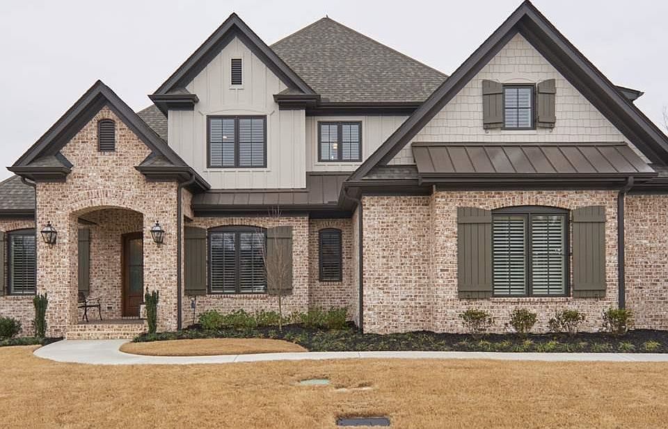 1st image of 23 Maxwell Farm Dr