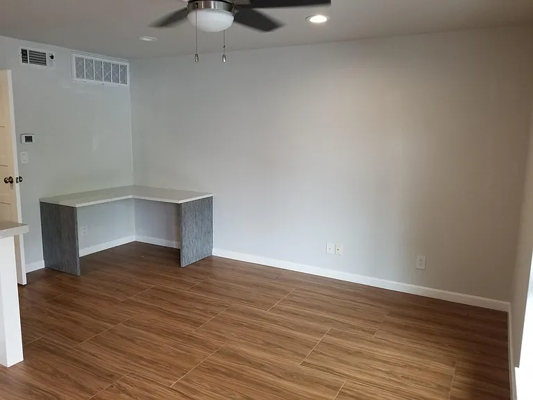 3110 Red River St #111 — Photo 4