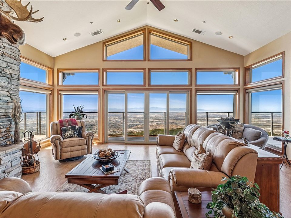 1st image of 24143 Rockview Dr
