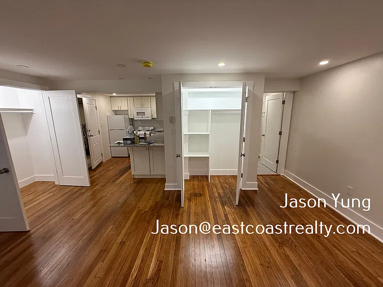 21 Royce Rd #203B — Photo 3