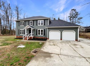 1385 Hunters Crossing Ln, Gastonia, NC 28054