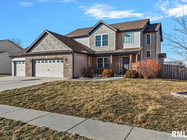 501 Harbor Pointe Dr, Chatham, IL 62629