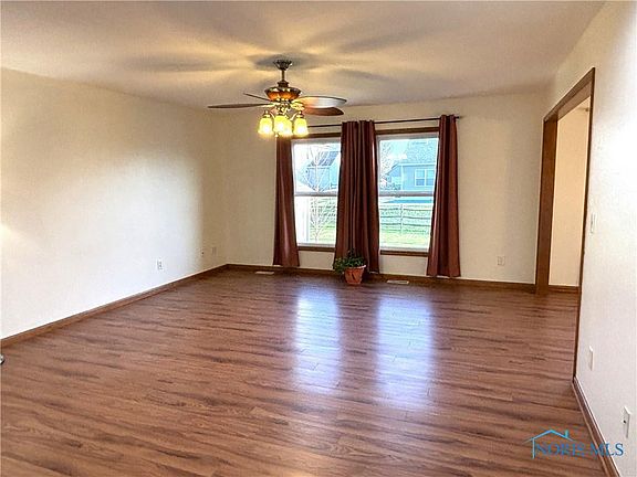 5th image of 1037 N Ironwood Dr