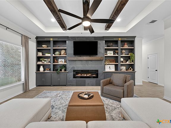 3rd image of 2036 Yarrow Rd