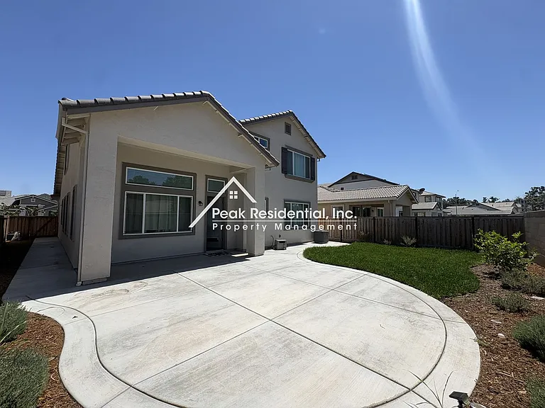 2794 Elderberry St — Photo 26