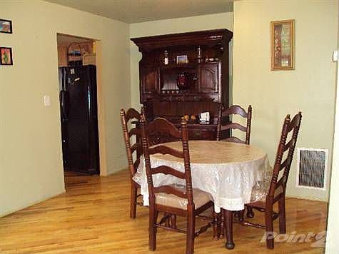 4th image of 31 Wolkoff Ln