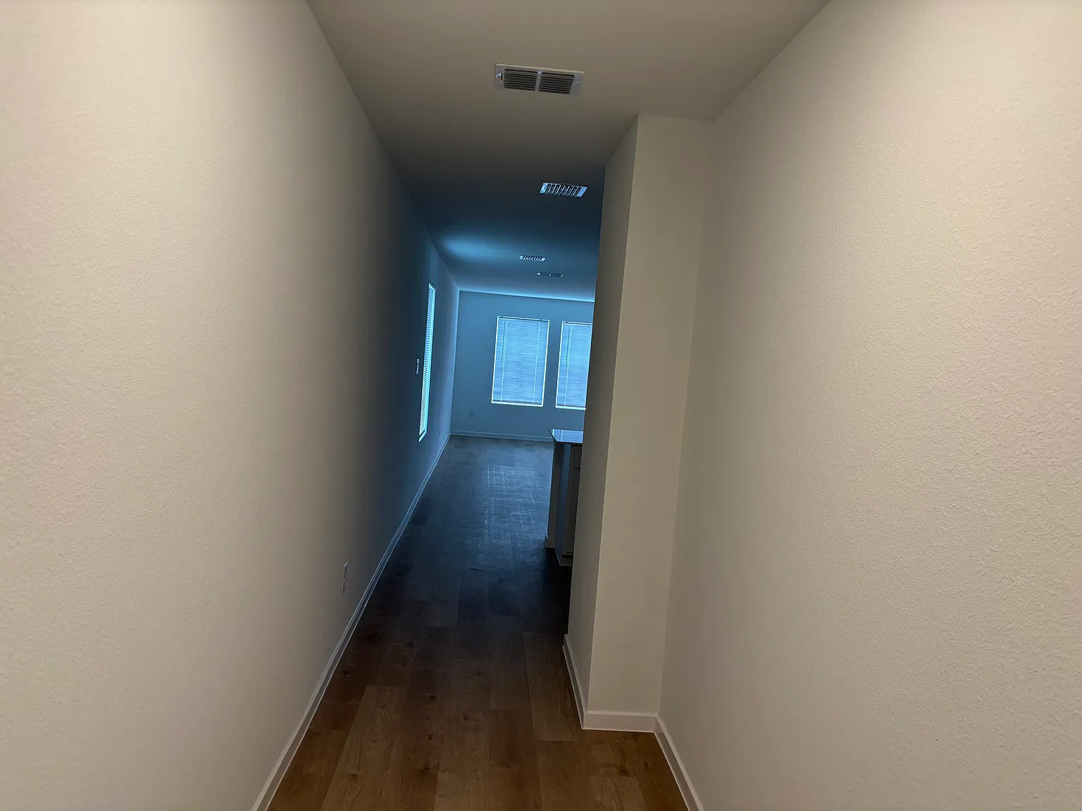 3 bed, 1451 sqft, $2,200 — Photo 4