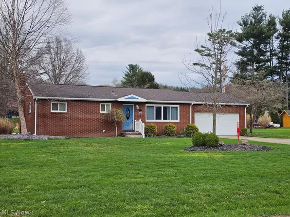 (undisclosed Address), New Philadelphia, OH 44663