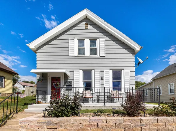 2304 Windsor Ave, Dubuque, IA 52001