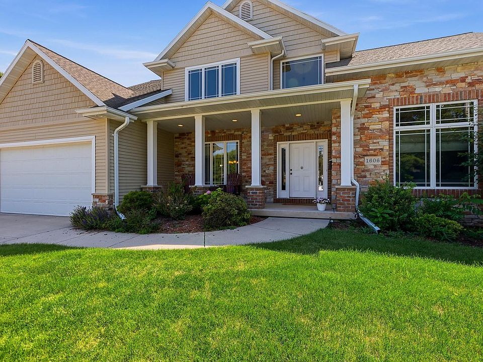 1st image of 1606 S Carver LANE