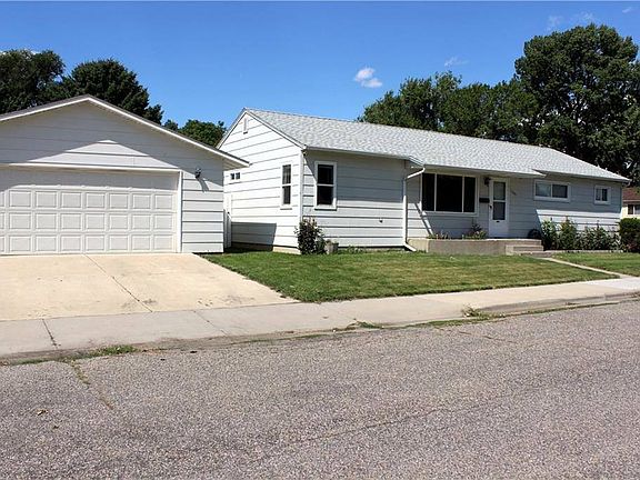 3rd image of 1404 Concord Dr