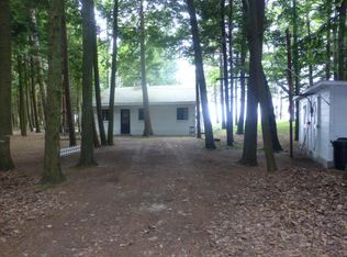 10525 Old Freesoil Rd, Manistee, MI 49660