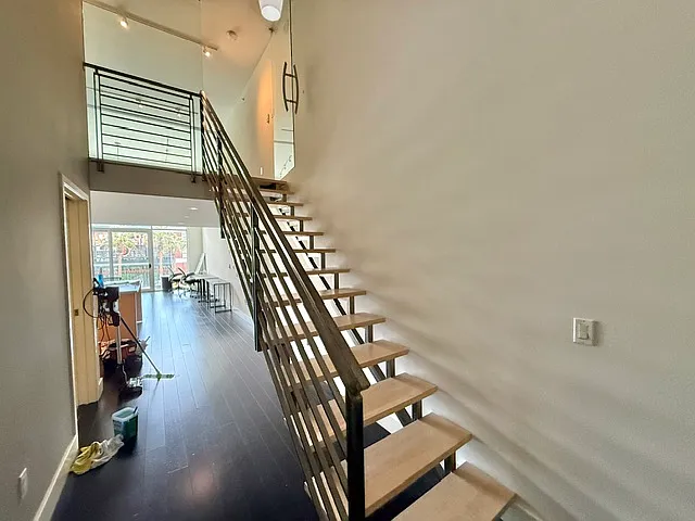 1 bed, 909 sqft, $5,800 — Photo 3