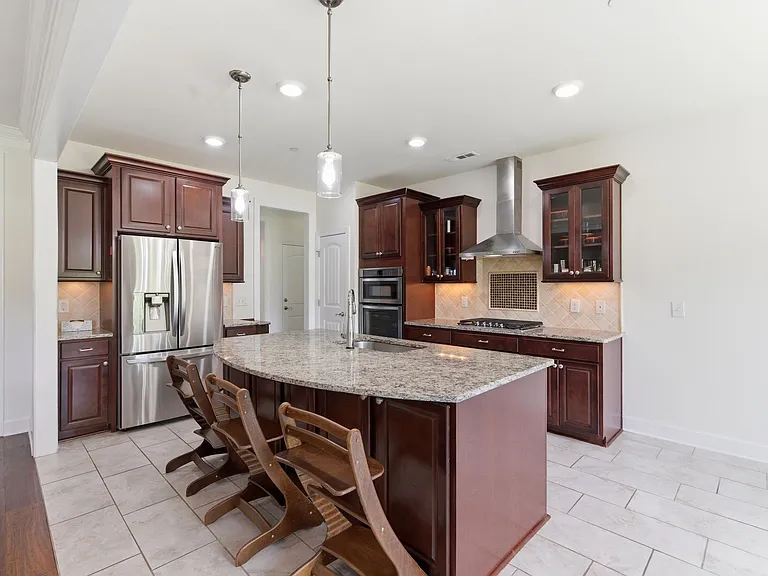 101 Corbin Ct — Photo 17