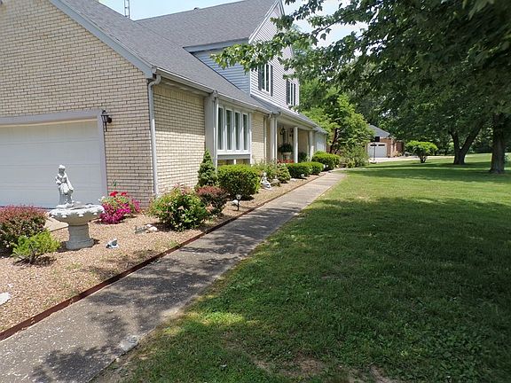 2nd image of 36 Westwind Blvd