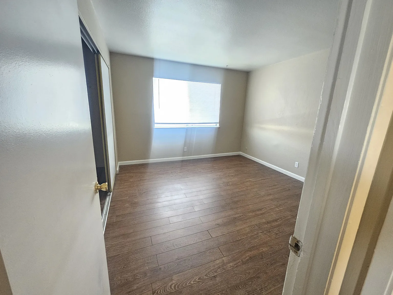 3417 Fairview Dr — Photo 4