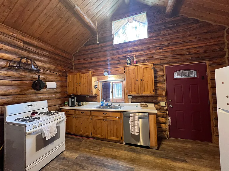 6011 W Kootenai Rd — Photo 2