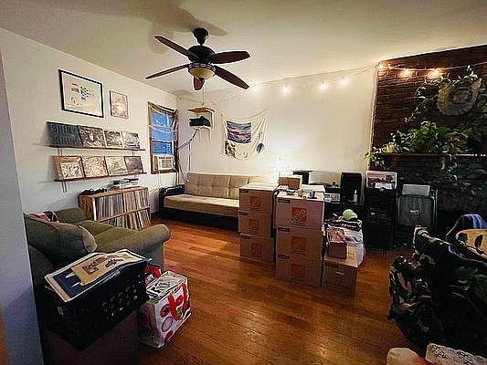 2nd image of 270 Nassau Ave APT 3