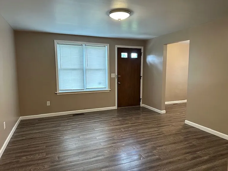 10-16 Werni Dr — Photo 2