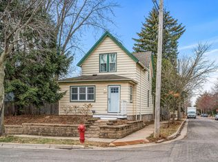999 Victoria St N, Saint Paul, MN 55103