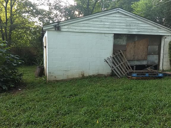 5th image of 1509 Beaumont Ave