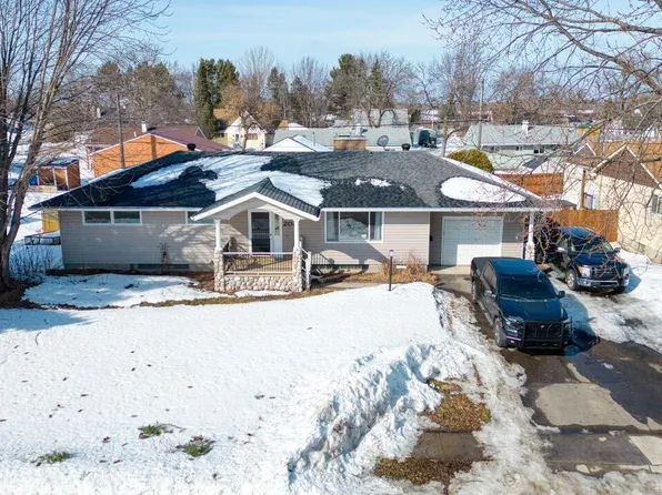 203 Wyandotte Rd, Hoyt Lakes, MN 55750