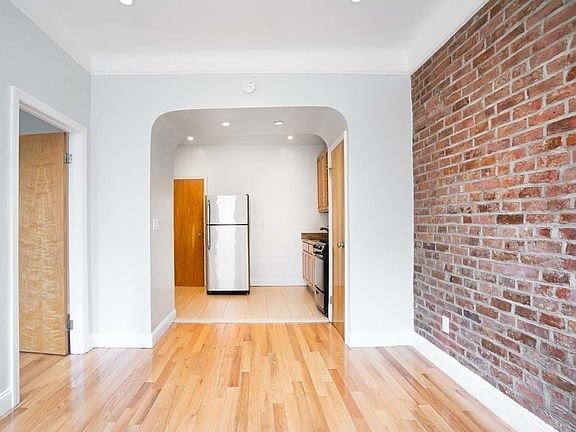 5th image of 2270 1st Ave APT 1