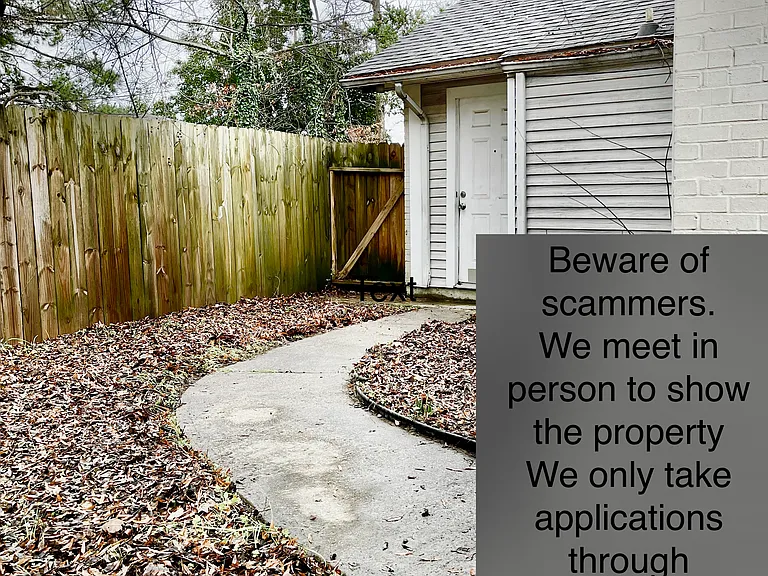 2603 Forsythe Ave — Photo 2