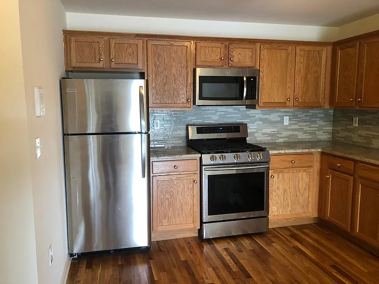 344 Amboy Ave #360 — Photo 4