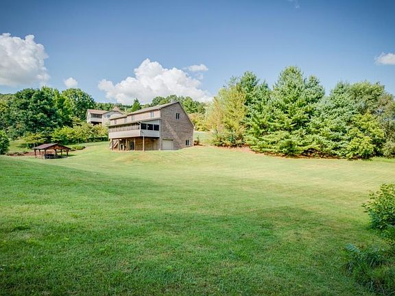5th image of 1404 Hillmont Dr