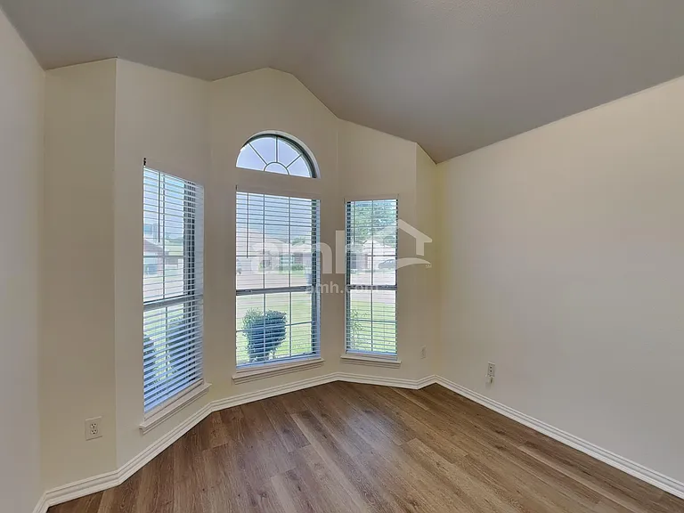 1208 Marchant Pl — Photo 14
