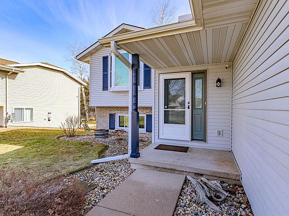 5th image of 2507 POINTE ROAD