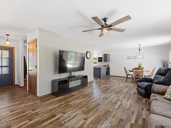 2nd image of 2331 Springville Dr