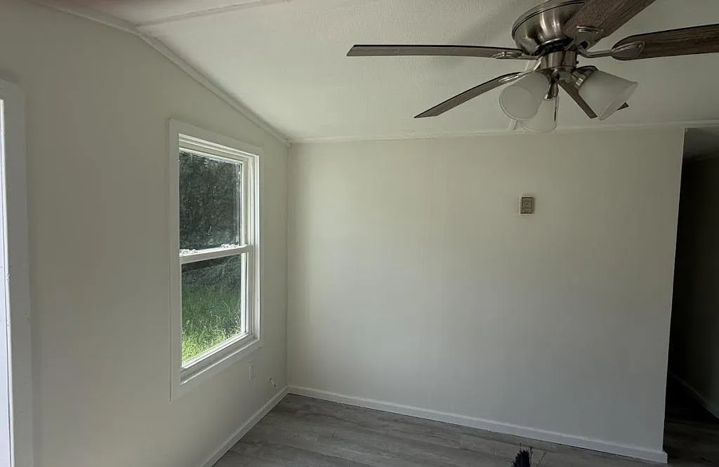 132 Brake Rd — Photo 2